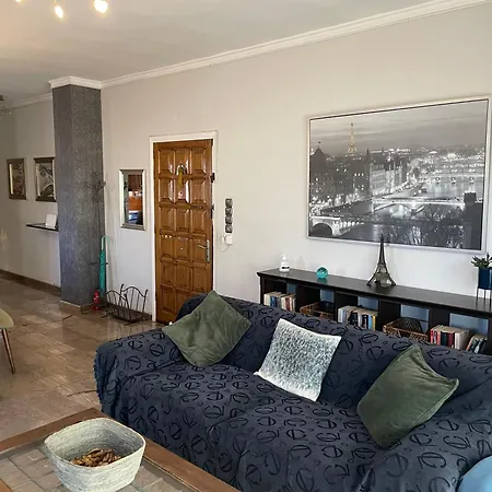 Luxury-elegant In The Heart Of Patras​ Apartament