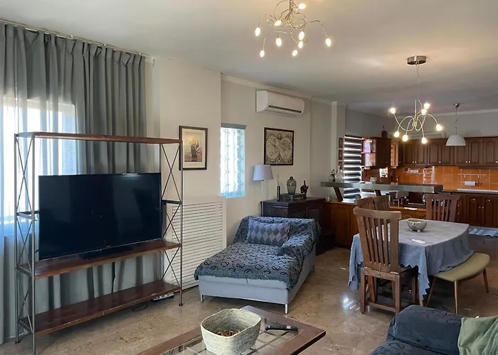 Luxury-elegant In The Heart Of Patras​ Apartamento *